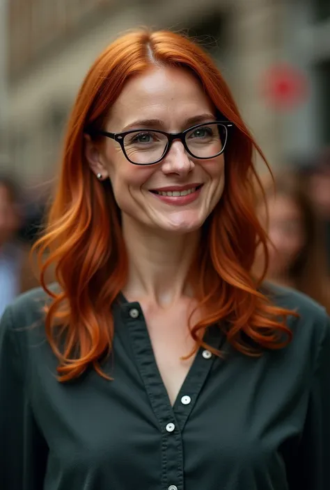  Im red-haired ,  long hair,  sturdy body , I am 40 years old, I wear glasses,  Im pretty , writer, sociologist ,  and I show up in front of a lot of people. Realistic and not sexy photo