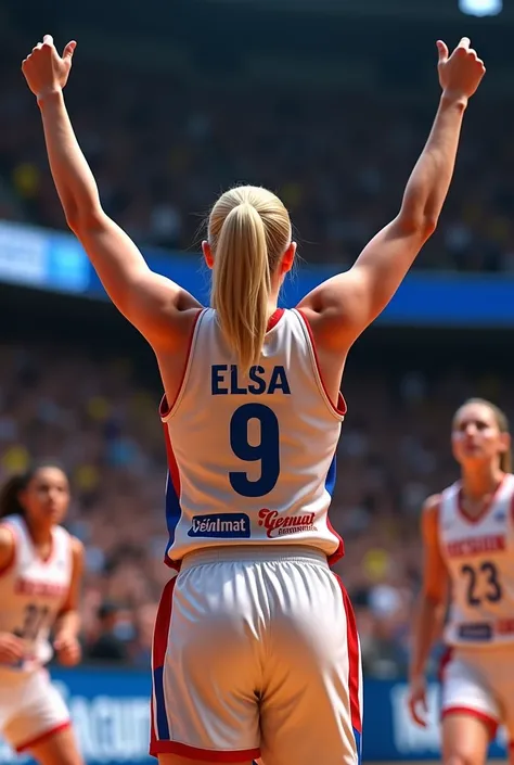 Au centre de l’image il y a une joueuse du Limoges CSP qui s’appelle elsa, elle porte le numéro 9, elle est blonde, elle mesure 1m73 et elle vient de marquer un 3 points. En arrière plan, la foule applaudit la joueuse. L’action se déroule au palais des spo...