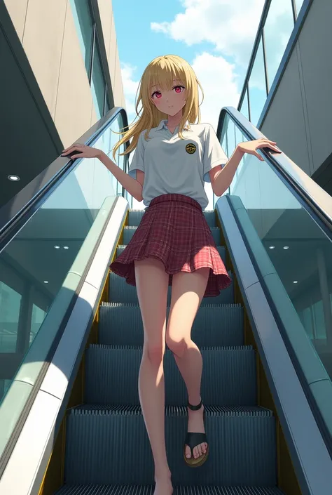  escalator、 Miniskirt 、Check pattern、Thighs、 whiplash、Blonde、 pants、Japan、 Female High School Student 