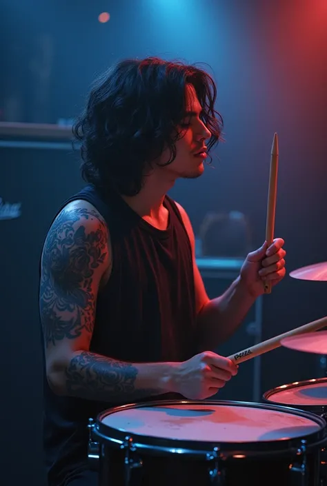  Realistic oil painting of a young man drummer in a rock band.
He is against the light . Lighting in cool tones .
She has wavy black hair . He has tattoos on his arms.
Play the drums with your eyes closed , intensely.
arte digital. 