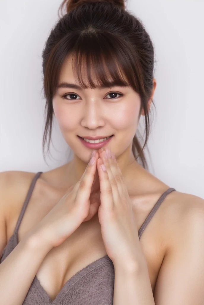  Super Fine、Picture of her face 、 and she has a smile showing her teeth, I&#39;m wearing a camisole,  posing with her hands crossed in the shape of a heart in front of her chest、The background is plain 、    high definition 、細部にわたって   high definition 