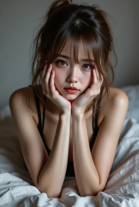   1 girl、 high definition、Hold your head in a tank top、 unkempt hair、 sit on the bed 