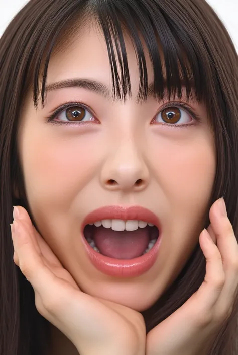   Hamabe Minami opens her mouth wide, showing inside, looking up、 Then stretch out her cheeks  ,  Pull your cheeks with both hands Hair that extends to your neck