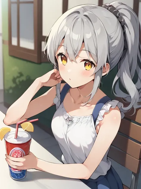  score_9,  score_8_ up,  score_7，  anime，nsfw， uncensored， Masterpiece， top quality，Staring at the camera、Cute girl with light gray hair and yellow eyes drinking a drink from a straw with eyes full of love 、ライトグレーの髪と黄色の瞳のかわいい女の子