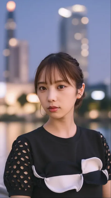 「against an urban cityscape、Portrait of a Japanese woman wearing casual clothes。Skyscrapers and city lights blurry in the background、slightly cool and modern vibe。Simple hairstyle、staring at the camera with a cool gaze。」
