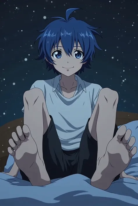  score_9,  score_8_are, Source _anime, 1 boy, Blue Lock, claw ,  big eyes , alone, look at the spectator, white hair, black shorts,  white shirt,  Nella area camera da letto ,  night ,  sdraiato arel letto, lift his legs to show the soles of his feet,  cow...