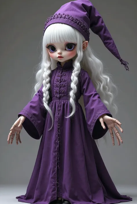 a doll of 2 meters, This one had 6 hands, in light purple color and white hair, she was dressed as a servant all dark purple but with a pointed wizard's hat