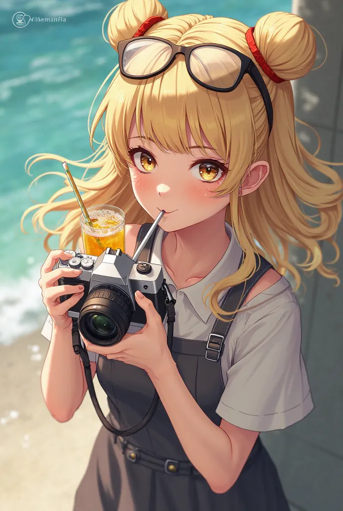 A girl with blond hair, bangs in two bunches and two strands over a birthmark under her eyes, she has a drink with a straw in her hand and she takes pictures from top to bottom. She has black glasses on her head