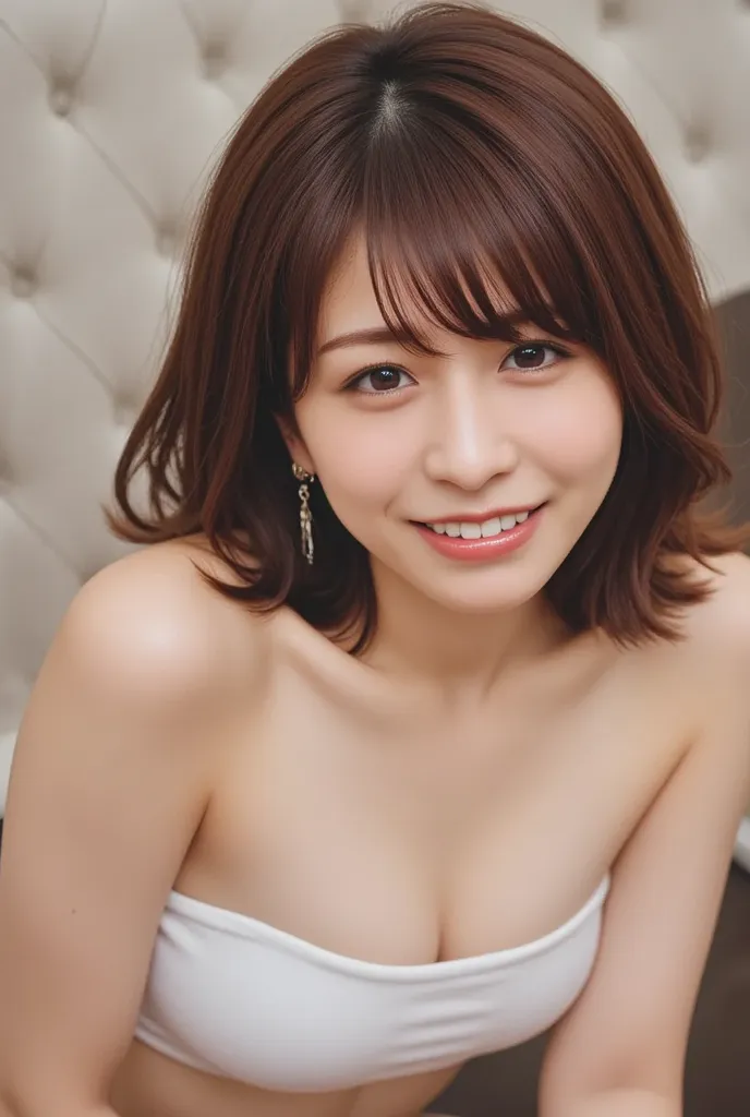    (薄暗いbedroom:1.4)、(bedroom、short hair、Brown hair and elegant hairstyle 、 shows white teeth and laughs、bedroomの背景、:1.4)、girl、{{   My eyes are shining     、smile、    Wavy Hair with Movement   }:1.4}、、 {{Very Clear Delicate Light Brown Eyes  }}、( :1.2), (  ...