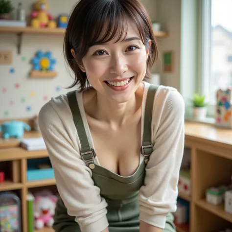 『1 Japanese Girl:1.3』『realフォト:1.3』Highest quality:1.2、((Saggy big breasts、Slender figure ))、I can see a little cleavage、(( 40 year old woman))、Beautifully shaped belly button 、not wearing makeup『showing teeth:1.9』、(((anatomically correct、perfect anatomy、an...