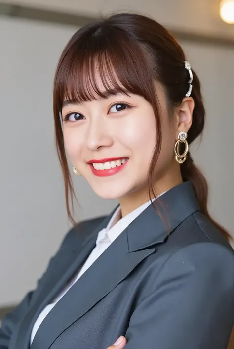 A neat and clean young woman、office lady suit、jacket、shirt、necklace、and look at the camera、hairstyle shortcuts、 pale brown hair、 smile showing teeth、ear piercing、upper body、Background is in a room、