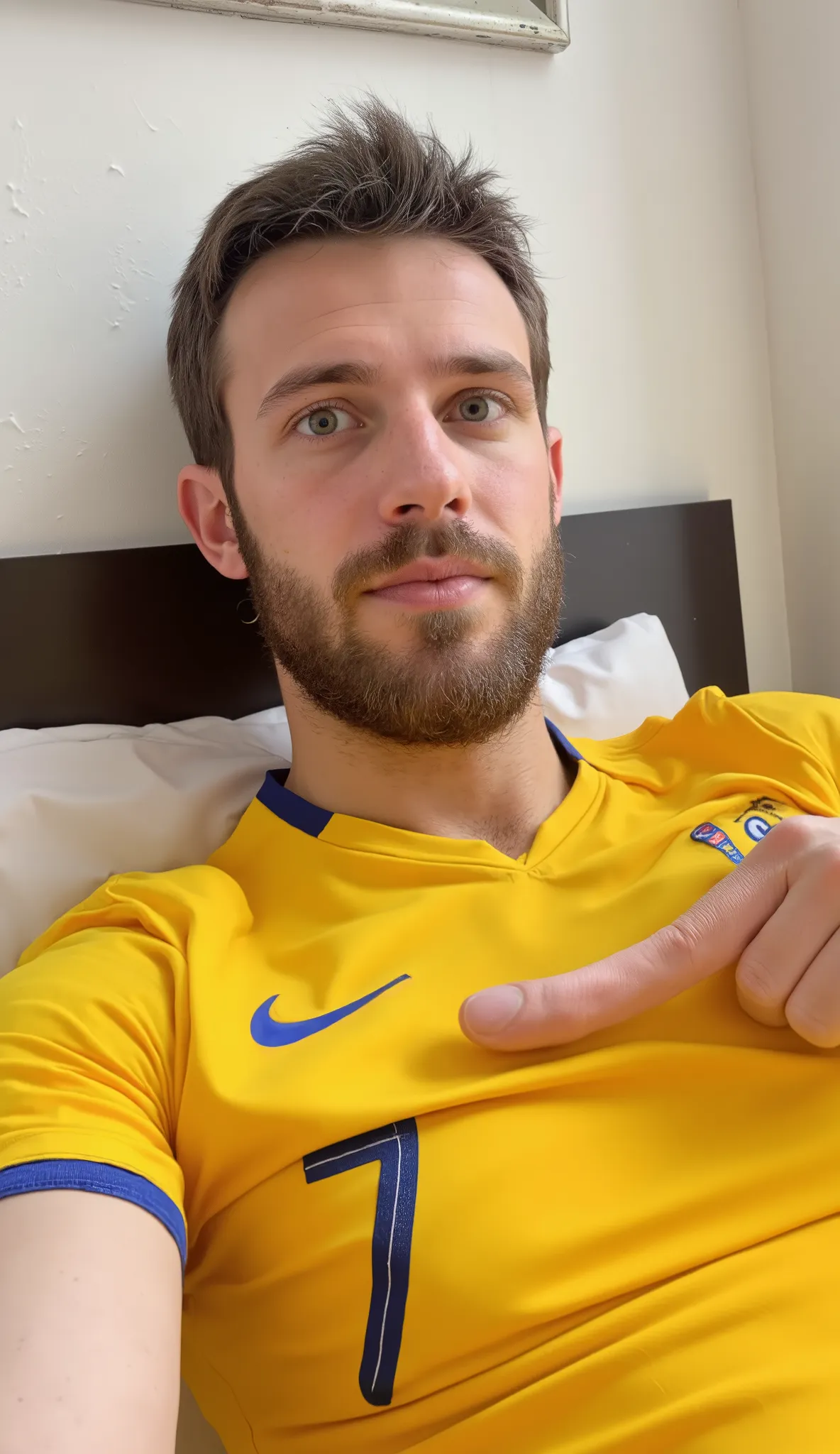  man , Sensual, high, moreno,  athletic  , skinny defined jaw, Straight Nose,   penetrating blue eyes  ,     short brown hair ,  Looks like it's Chris Evans , well-groomed beard ,  mature and airy face ,  full body ,  realistic image ,  High resolution , U...