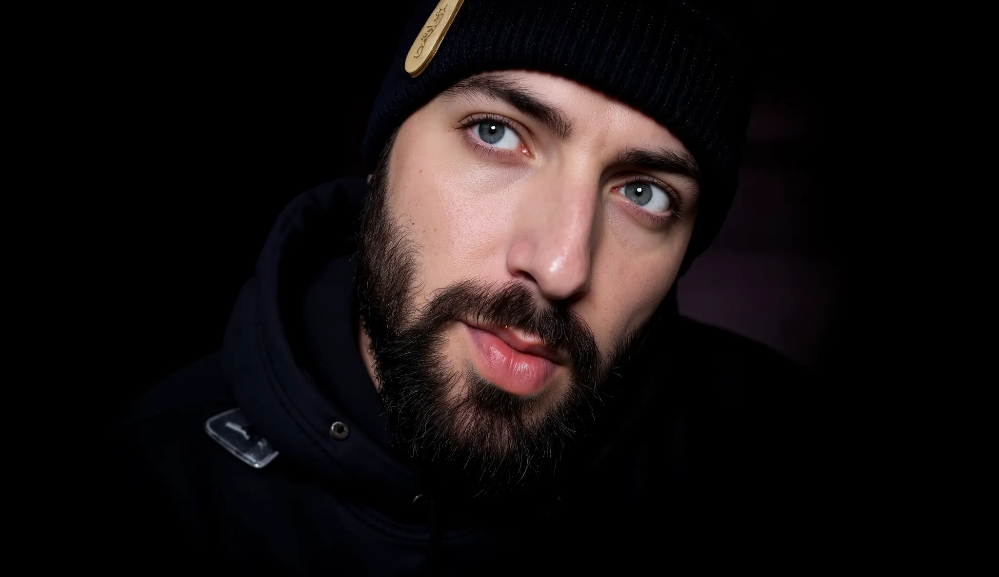 dodge and burn effect, cinematic light ,Cinematic colors, cinematic light effects, Man with beard and bald head, aesthetic facial expression 