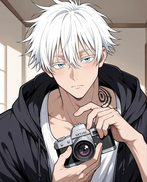 Satoru Gojo,Erwachsene, Jujutsu Kaisen, white hair, kurzes Haar, ((hair between eyes)), dyed eyelashes,  white eyelashes , blaue Augen, complex rainbow skin, detaillierte Augen,  muscular man , sexy Mann, gutaussehender Mann, pretty face, eine Kamera halte...