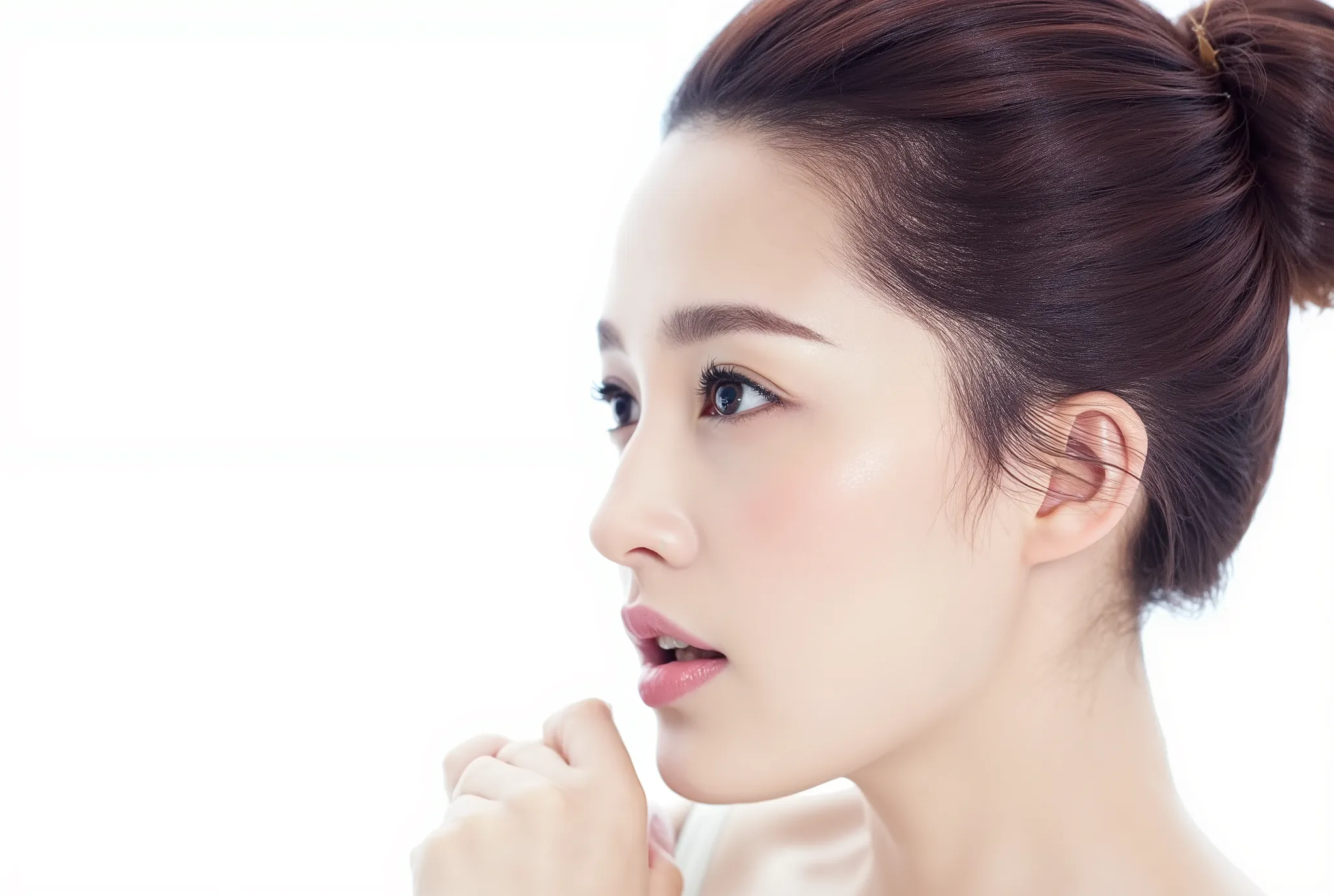 LQ,side face,Side view headshot photo of woman with her mouth wide open. Her cold blue eyes are open. He has perfect hair. side view POV profile picture, bright lighting, white room background
