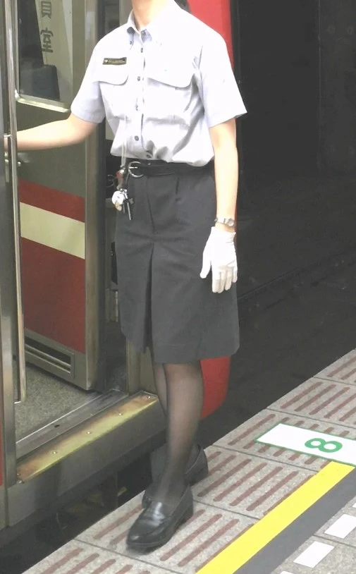 Tokyo Subway woman crew uniform