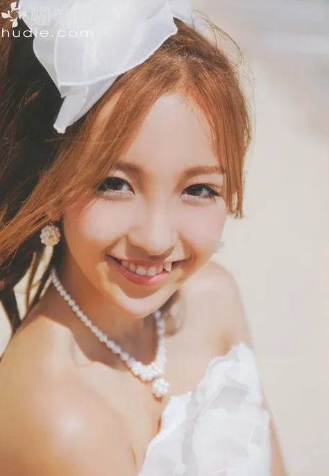 Tomomi Itano 9