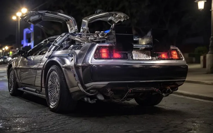 Time Machine (Back to the Future) DeLorean DMC-12