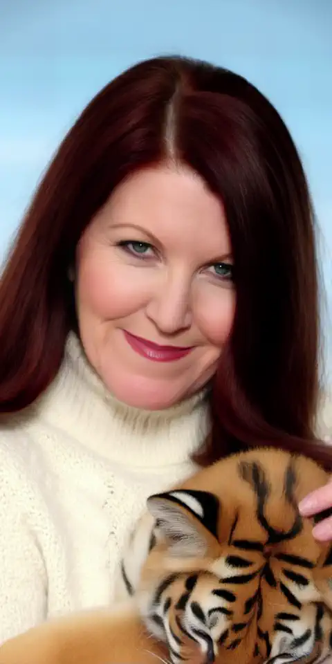 Kate Flannery Hunyuan video Lora
