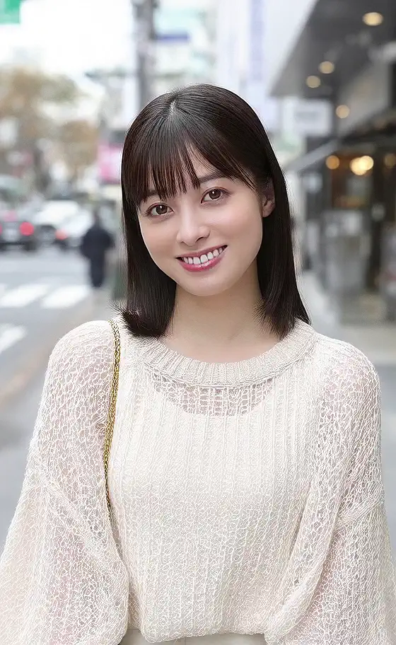 Kanna Hashimoto (橋本環奈)