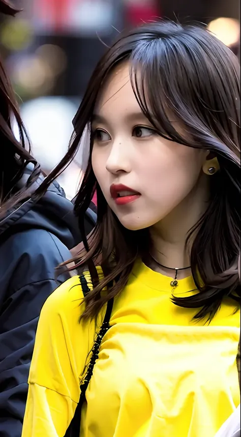 mina，street，black long hair