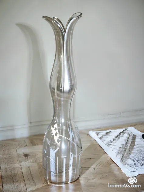 Design a similar vase