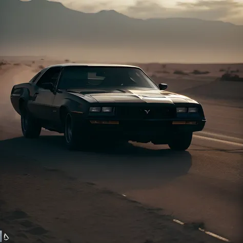 um carro transam preto em um final de tarde em uma rodovia no deserto