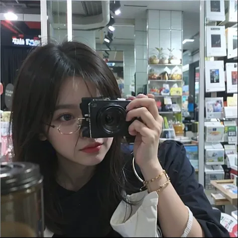 there is a woman taking a picture of herself in the mirror, 35mm —W 1920 —H 1080, Photography], 8k selfie photograph, appearing in a shopping mall, ulzzangs, Anime style mixed with Fujifilm, 😭 🤮 💕 🎀, Profile picture, She looked up at the camera,eye glass