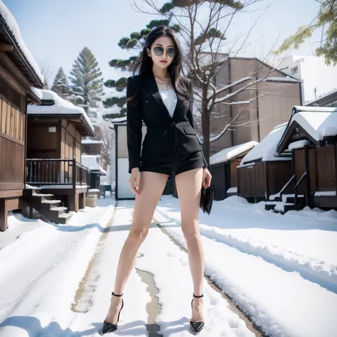 A Japanese Lady、tall、landing、beauty legs、Black heels、Ultra shorts、black suits、Dark hair、The long-haired、Black sunglasses、Oyuki、snow cover