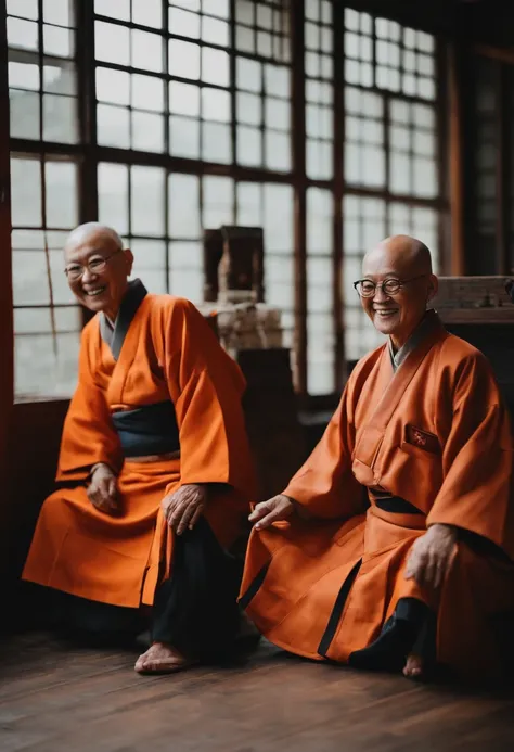 Japan people in their 60s　smiling　Im smiling　I dont have any hair at all　Round large glasses　Bald