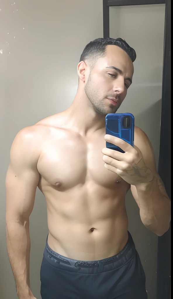 Homem de Arafed tirando uma selfie em um espelho com um celular, foto fit, (38 anos), 2 9 anos, tiro no meio do corpo, 2 7 anos, 2 8 anos, meio tiro de um hunky, bastante musculoso, 3 2 anos, tiro na parte superior do corpo, peito nu, Homem magro com pele ...