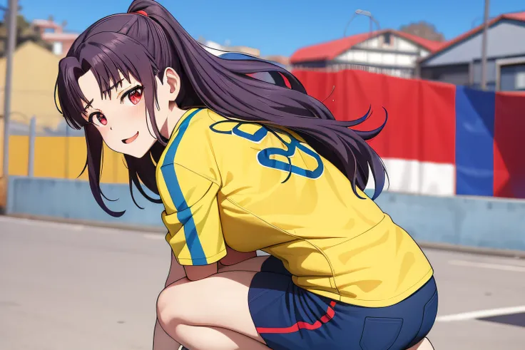 Misato de Neon Genesis Evangelion con una camiseta amarilla del equipo deportivo. Coquimbo Unido, Chile national football team. Ghetto y casas tercer mundistas en el fondo de la imagen.