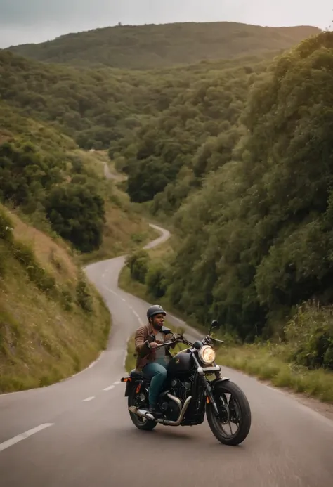 Theyre sitting on a green motorcycle on a hill.., em uma colina verde,ao por do sol, Colinas ao fundo, com montanhas ao fundo, nas montanhas, em uma montanha, por, na montanha, nas montanhas, pose de casal, touring, 👰 🏇 ❌ 🍃, 4 k post, Postagem 4k, Assumido...