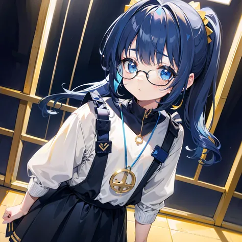 Blue-gold bangs，With a ponytail，With pigtails，The body is petite and tender，Very loli，Only very small，Black round glasses，Thick frame，Red rope pendant，Light yellow and blue childrens clothing