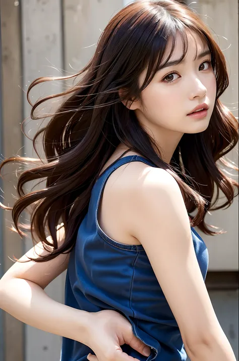 Best Quality, masutepiece, 超A high resolution, (Photorealistic:1.4), Raw photo, 1girl in, Looking at Viewer, Simple background, Dynamic Pose, Long wavy hair, Sleeveless