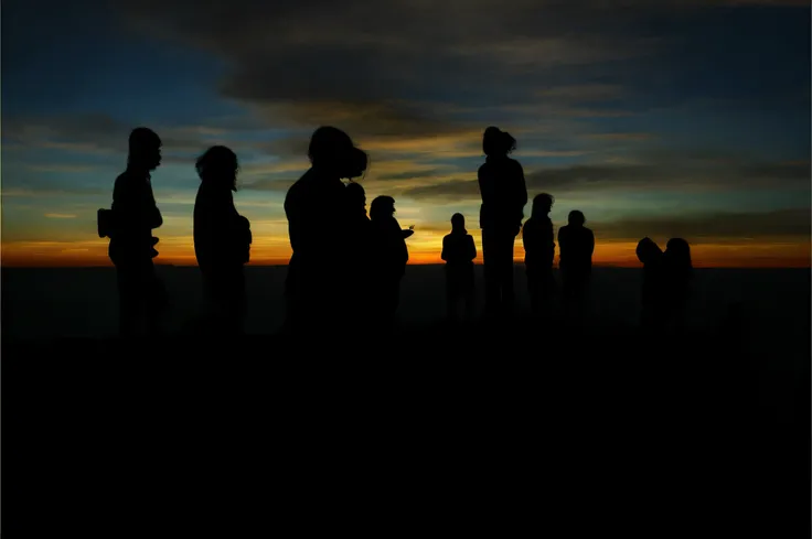 Twilight Hour，Group portraits of people