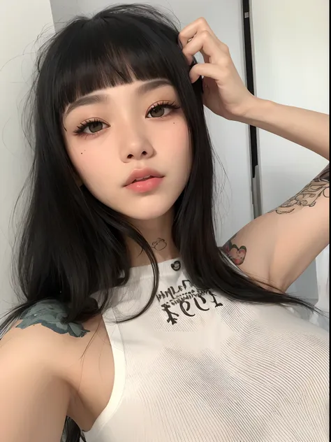 um close up de uma mulher com cabelos longos e uma camisa branca, 🤤 retrato da menina, Ela tem cabelo preto com franja, Ulzzang, Franja reta longa, menina bonito-fino-cara, Beautiful Asian girl, Asian girl, franja reta, com franja, de menina taiwanesa com ...