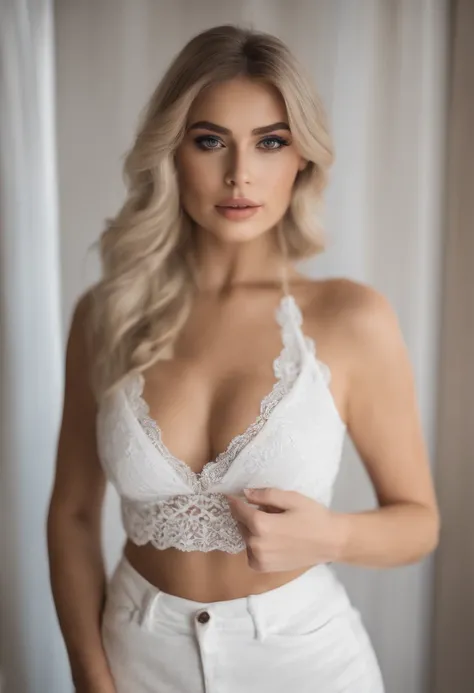 Femme en culotte en dentelle et gilet blanc,Grande silhouette parfaite ,gros seins, fille sexy aux yeux bleus, Portrait Sophie Mudd, Portrait de Corinna Kopf, cheveux blonds et grands yeux, selfie of a young woman, Les yeux dans la chambre, Violet Myers, M...