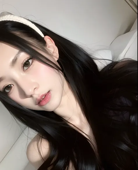 There is a woman with long black hair wearing a headband, Ulzzang, cruel korean goth girl, 18 anos, Sui Ishida com cabelo preto, Jinyoung Canela, menina coreana, young cute wan asian face, Xision Wu, Ela tem cabelo preto com franja, 19-year-old girl, Xinto...