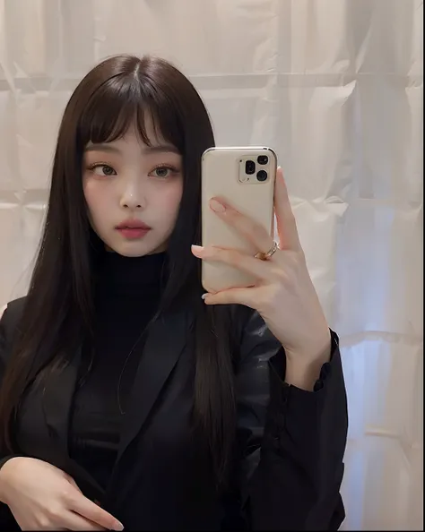 Theres a woman taking a selfie with her cell phone, Ella tiene el pelo negro con flequillo, Cabello largo con flequillo completo, ulzzang, Pelo largo con flequillo, con flequillo completo, Cabello negro Hime cortado, cabello blackbangs cabello, Cabello lar...