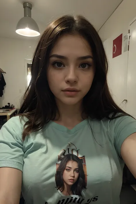 Arafed Mujer con camiseta con mangas y bragas a juego, Chica sexy con ojos marrones, Retrato Sophie Mudd, cabello rubio y ojos grandes, en el club, Selfie de una mujer joven, Ojos en el dormitorio, Violeta Myers, ohne Maquillaje, Maquillaje natural, starin...