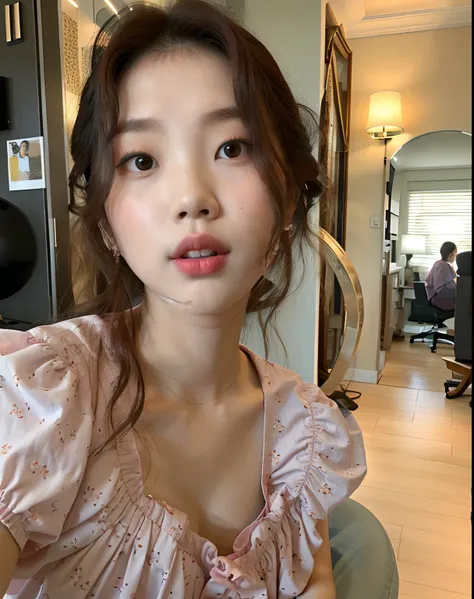 There is a woman in a pink shirt as she poses for a photo, Bae Suzy, with very reddish and voluminous lips, wan adorable korean face, Lalisa Manobal, young adorable korean face, Ela tem um rosto bonito, young cute wan asian face, jossi do blackpink, Jinyou...