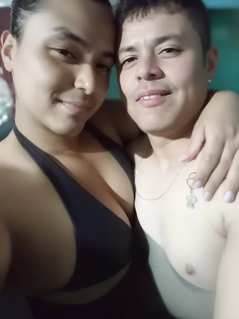 There is a man and a woman posing for a photo in a swimming pool, 1614572159, par, imagem de perfil, Ayahausca, posing together in bra, Postagem 4k, 4 k post, Webcam, imagem de qualidade muito baixa, carnal ) Wet, 2995599206