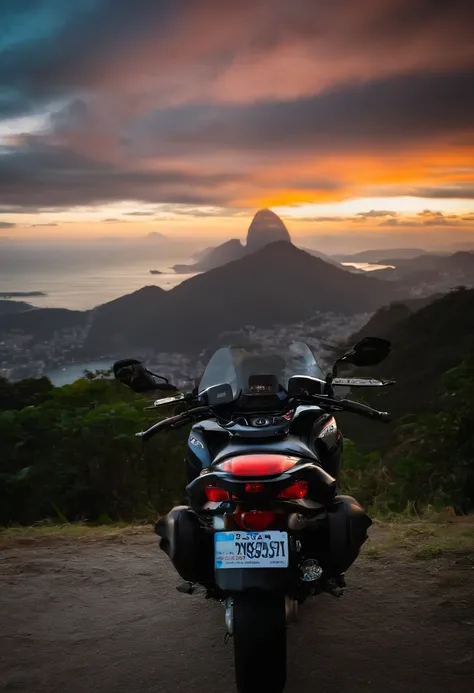 Moto xj6 preta no Saara，The background is a mountain, No fundo da imagem，Cristo Salvador do Rio de Janeiro. Dias chuvosos, nuvem, raios.