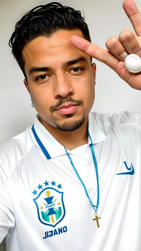 Man in white shirt making peace sign with hand, Ronaldo Nazario, Ronaldo Nazario Fenomeno, Ronaldo Luis Nazario de Lima, caio santos, Mohamed Chahin, Estilo Mohamed Chahin, Streamer do Twitch / Jogador Ludwig, Joel Torres, foto de perfil headshot, Ronaldo ...