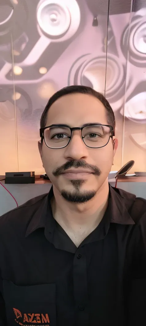 Arafed man with glasses and beard in a restaurant, foto de perfil headshot, david rios ferreira, Streamer do Twitch / Jogador Ludwig, andres rios, taken in the early 2020s, foto de perfil profissional, with nerdy glasses and goatee, retrato de alta qualida...