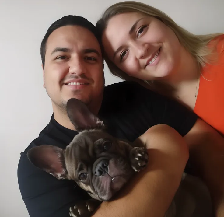 There is a man and a woman holding a dog in their arms, imagem de perfil, Directed by: Nandor Soldier, Foto realista, family portrait, imagem de qualidade muito baixa, segurando um pug para uma foto, Bullies, french bulldog, Family photo, retrato de alta q...