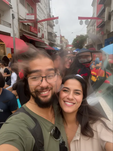 Smiling couple in red hat and glasses standing on a city street, Fotografia selfie 8k, em uma rua da cidade, em uma rua, foto de rua, standing in a city street, wearing a red backwards cap, vacation photo, Casal feliz, vagando pela cidade, on sidewalk, na ...