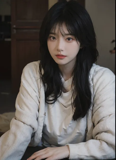 best qualtiy， 超高分辨率， （realisticlying：1.4）， A woman with long black hair and a gray sweater, 中景 the scene is, She has black hair，By bangs, young lovely Korean faces, wan adorable korean face, ulzzangs, Shin Jinying, beautiful aesthetic face, Korean face fea...