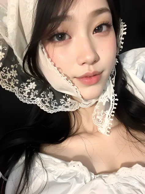 Hay una mujer con un velo blanco y un vestido blanco, ulzzang, pale snow white skin, pale milky white porcelain skin, Cara delicada y encantadora, Con capucha de seda blanca, pale porcelain white skin, cara muy bonita, piel blanca lechosa, Wan adorable car...